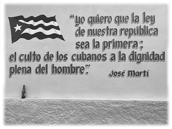 Ernesto Benítez C-Print Arte Digital, Los hijos de Narciso, Delirium: Megalomanía, Narcisismo, Dogma Político, Ego (Fotografía Cubana Arte Contemporáneo), The sons of Narcissus, Delirium: Megalomania, Narcissism, Political Dogma, Ego (Cuban Contemporary Art Photography) Digital Art