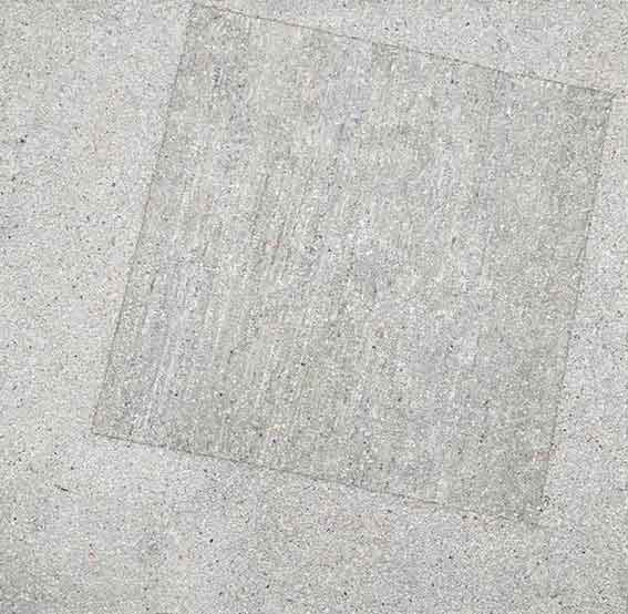 Absenta Blanca sobre fondo blanco (Blanco y negro sobre nada) Malevich. Arte conceptual abstracto: La suprema nada. White Absinthe on a White Background (Black and White on Nothing) Malevich. Abstract Conceptual Art: The Supreme Nothingness.